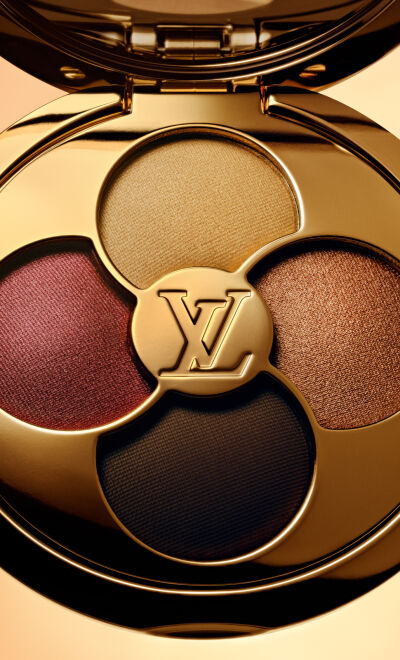 Mirror Mirror magazine